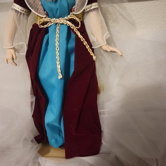 Paradise Galleries Doll porcelain face Collectible Porcelain Rapunzel Vintage - Picture 4 of 9